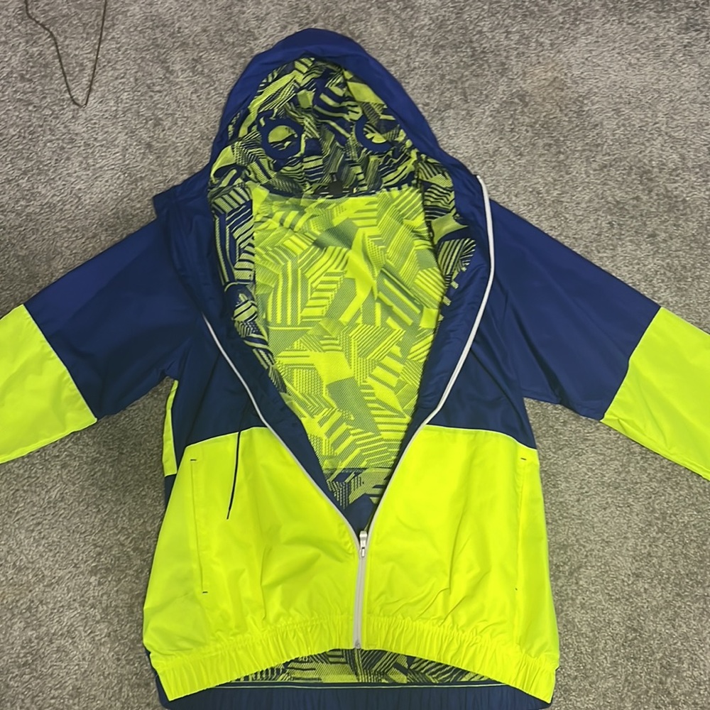 Under Armour zip up jacket / windbreaker